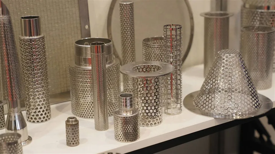 Uisce Tionscail Saincheaptha Eilimint Cartúis Cruach Dhosmálta Cruach Dhosmálta Nua 304 316 316 L SUS304 AISI304 le haghaidh íonú uisce