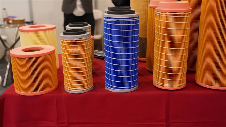 Cineál Rolla Scagaire Bailithe deannaigh Ábhar snáithín gloine H14 Rolla Hepa Páipéar Scagaire Aeir Do Scagaire Cartús