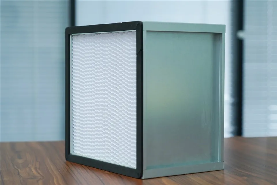 An Eilimint Scagaire Aeir As an Chomhpháirt Comhbhrúite Fráma Alúmanam